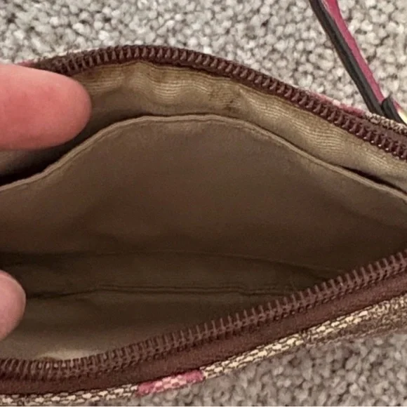 Coach Peyton Floral Brown Canvas Wristlet with Pink Floral Accents Hangtag - Picture 3 of 5